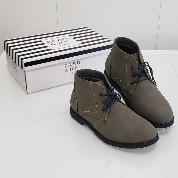 Brand New Crown & Ivy Kids Chuck Boots Size 4 - Picture 1 of 10